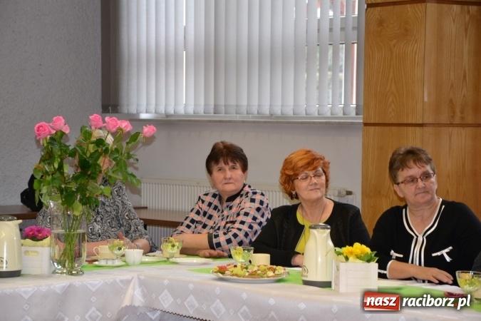 Zdjęcie w galerii na portalu naszraciborz.pl: Spotkanie z okazji Dnia Kobiet w Urzędzie Gminy Krzyżanowice  wiadomości z regionu
