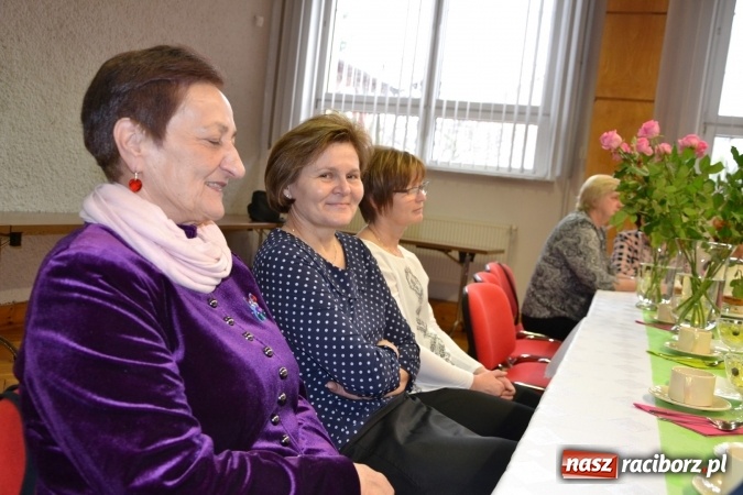 Zdjęcie w galerii na portalu naszraciborz.pl: Spotkanie z okazji Dnia Kobiet w Urzędzie Gminy Krzyżanowice  wiadomości z regionu