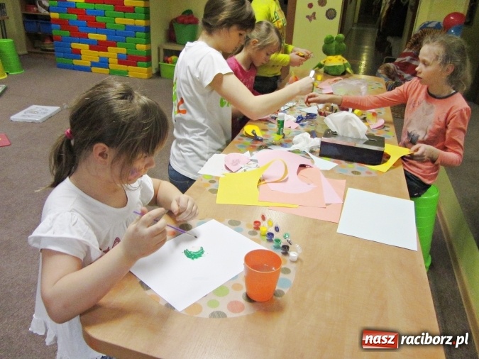 Zdjęcie w galerii na portalu naszraciborz.pl: Na wiosnę Crazy Club rozdaje prezenty wiadomości z regionu