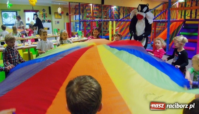 Zdjęcie w galerii na portalu naszraciborz.pl: Na wiosnę Crazy Club rozdaje prezenty wiadomości z regionu