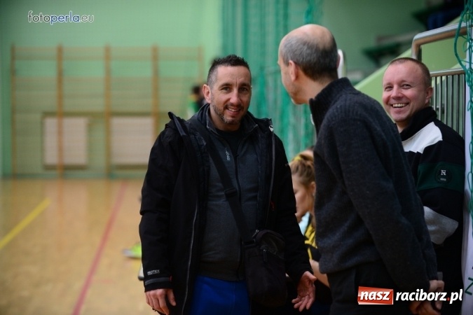 Zdjęcie w galerii na portalu naszraciborz.pl: Powiatowe Rozgrywki Szk&oacute;ł Ponadgimnazjalnych w Koszyk&oacute;wce Chłopc&oacute;w wiadomości z regionu