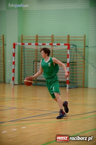 Zdjęcie w galerii na portalu naszraciborz.pl: Powiatowe Rozgrywki Szk&oacute;ł Ponadgimnazjalnych w Koszyk&oacute;wce Chłopc&oacute;w wiadomości z regionu