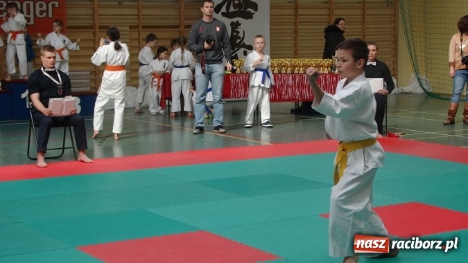 Zdjęcie w galerii na portalu naszraciborz.pl: Cztery medale i puchar dla karateków z Raciborza na Mistrzostwach Województwa Opolskiego w Karate Kyokushin wiadomości z regionu