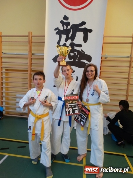 Zdjęcie w galerii na portalu naszraciborz.pl: Cztery medale i puchar dla karateków z Raciborza na Mistrzostwach Województwa Opolskiego w Karate Kyokushin wiadomości z regionu