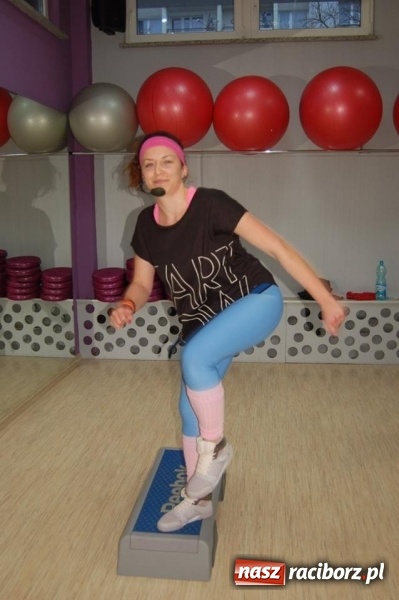 Zdjęcie w galerii na portalu naszraciborz.pl: Powrót do PRL-u, czyli Dzień Kobiet w Akademii Fitness wiadomości z regionu
