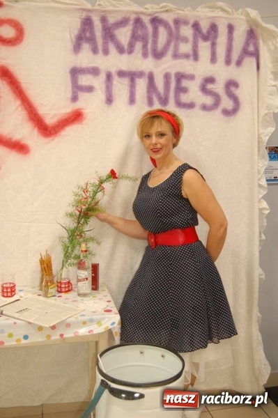 Zdjęcie w galerii na portalu naszraciborz.pl: Powrót do PRL-u, czyli Dzień Kobiet w Akademii Fitness wiadomości z regionu