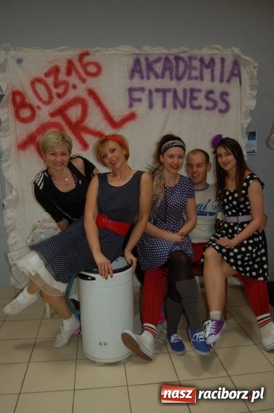 Zdjęcie w galerii na portalu naszraciborz.pl: Powrót do PRL-u, czyli Dzień Kobiet w Akademii Fitness wiadomości z regionu