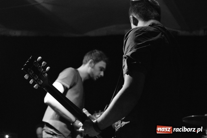 Zdjęcie w galerii na portalu naszraciborz.pl: Joyride oraz Li’ zagrali na Końcu Świata wiadomości z regionu