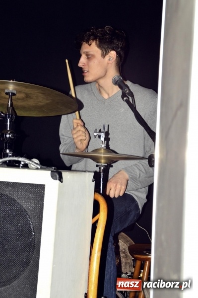 Zdjęcie w galerii na portalu naszraciborz.pl: Joyride oraz Li’ zagrali na Końcu Świata wiadomości z regionu
