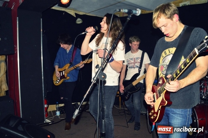 Zdjęcie w galerii na portalu naszraciborz.pl: Joyride oraz Li’ zagrali na Końcu Świata wiadomości z regionu