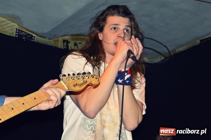 Zdjęcie w galerii na portalu naszraciborz.pl: Joyride oraz Li’ zagrali na Końcu Świata wiadomości z regionu