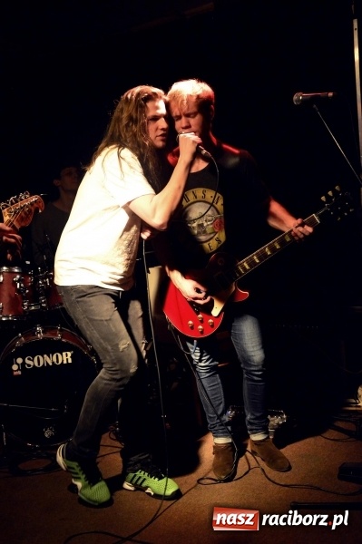 Zdjęcie w galerii na portalu naszraciborz.pl: Joyride oraz Li’ zagrali na Końcu Świata wiadomości z regionu