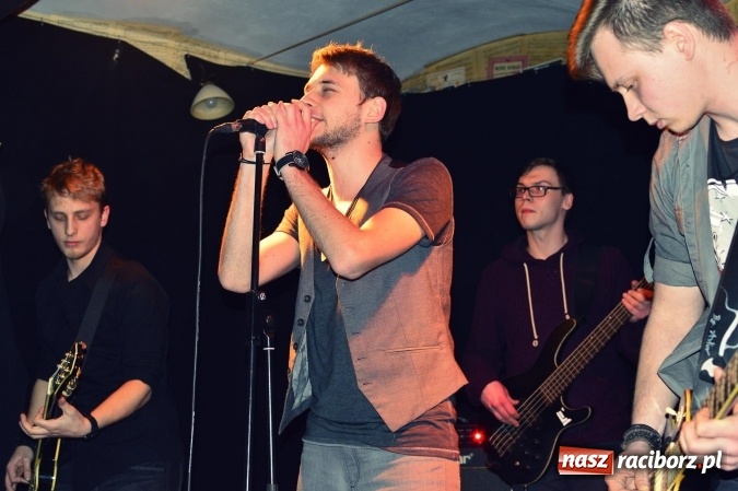 Zdjęcie w galerii na portalu naszraciborz.pl: Joyride oraz Li’ zagrali na Końcu Świata wiadomości z regionu