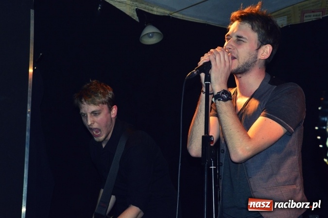 Zdjęcie w galerii na portalu naszraciborz.pl: Joyride oraz Li’ zagrali na Końcu Świata wiadomości z regionu