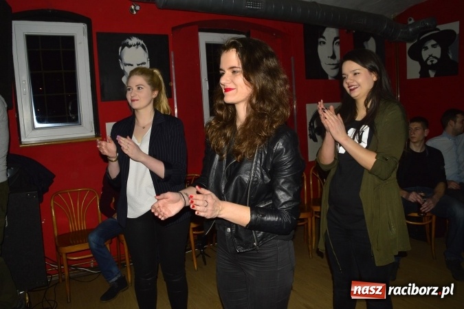 Zdjęcie w galerii na portalu naszraciborz.pl: Joyride oraz Li’ zagrali na Końcu Świata wiadomości z regionu