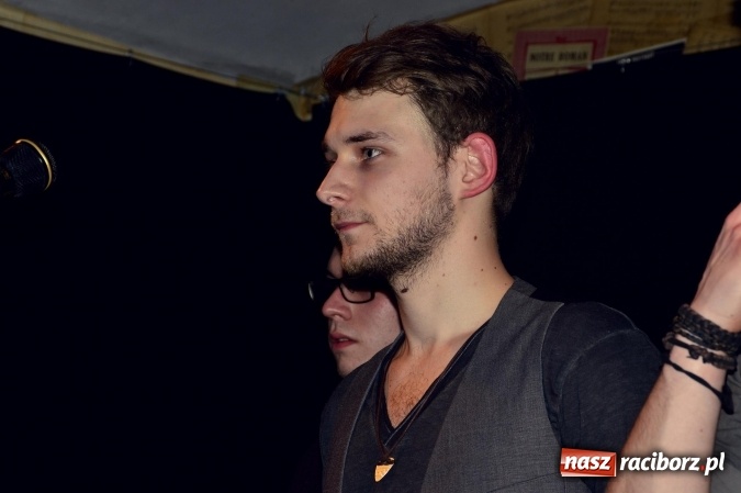 Zdjęcie w galerii na portalu naszraciborz.pl: Joyride oraz Li’ zagrali na Końcu Świata wiadomości z regionu