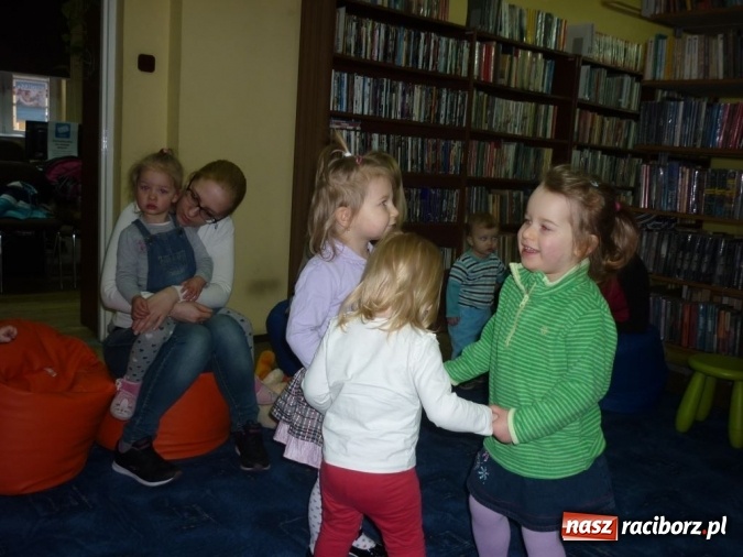 Zdjęcie w galerii na portalu naszraciborz.pl: Pani Wiosna zawitała do biblioteki na Ostrogu  wiadomości z regionu