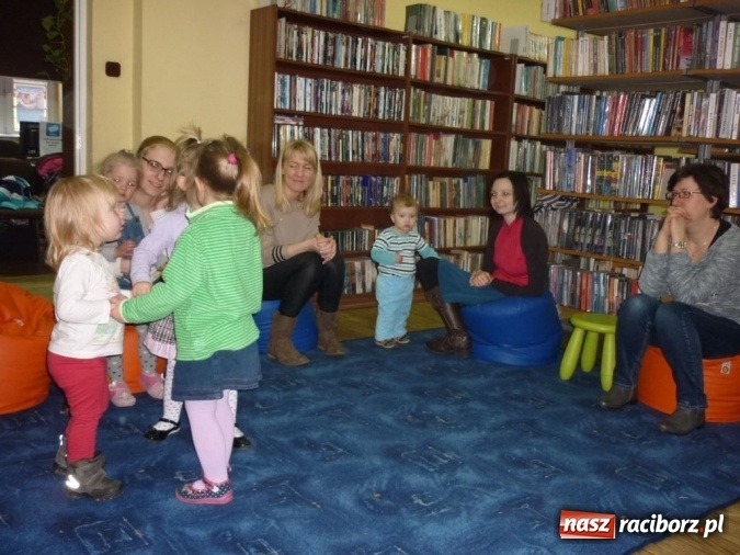 Zdjęcie w galerii na portalu naszraciborz.pl: Pani Wiosna zawitała do biblioteki na Ostrogu  wiadomości z regionu