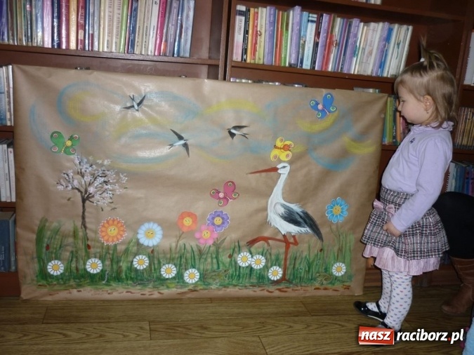 Zdjęcie w galerii na portalu naszraciborz.pl: Pani Wiosna zawitała do biblioteki na Ostrogu  wiadomości z regionu