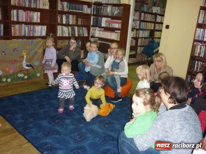 Zdjęcie w galerii na portalu naszraciborz.pl: Pani Wiosna zawitała do biblioteki na Ostrogu  wiadomości z regionu