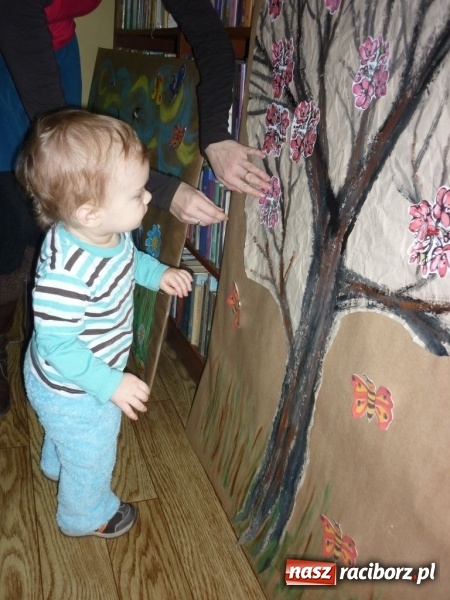 Zdjęcie w galerii na portalu naszraciborz.pl: Pani Wiosna zawitała do biblioteki na Ostrogu  wiadomości z regionu