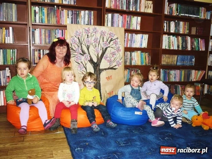 Zdjęcie w galerii na portalu naszraciborz.pl: Pani Wiosna zawitała do biblioteki na Ostrogu  wiadomości z regionu