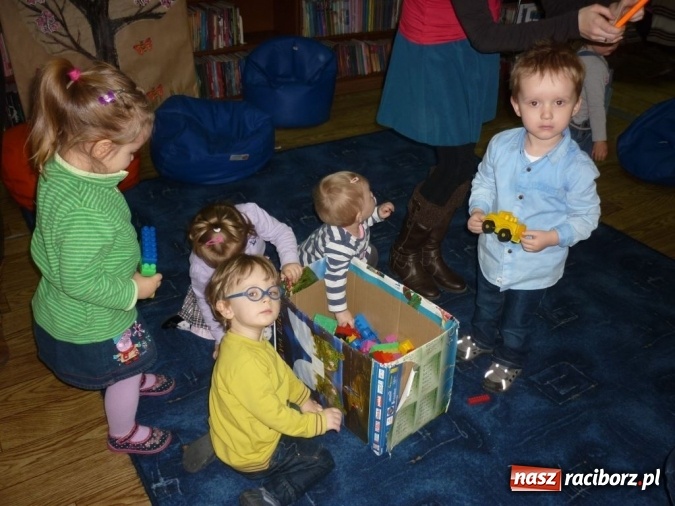 Zdjęcie w galerii na portalu naszraciborz.pl: Pani Wiosna zawitała do biblioteki na Ostrogu  wiadomości z regionu