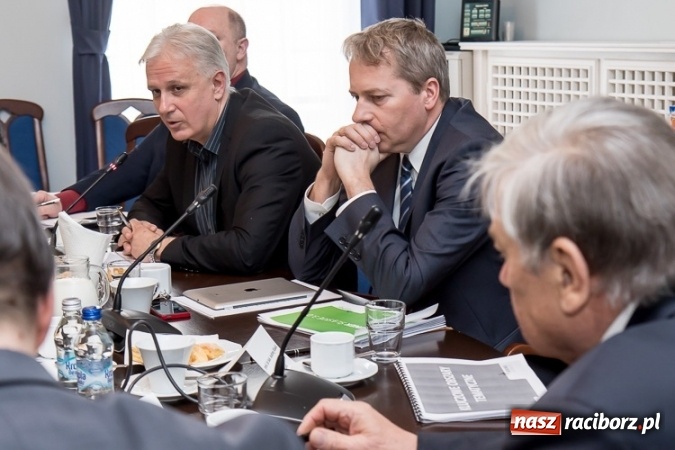 Zdjęcie w galerii na portalu naszraciborz.pl: Ruszyły prace zespołu problemowego WRDS ds. opracowania nowego Kontraktu dla Śląska wiadomości z regionu