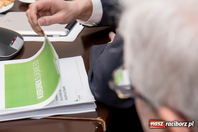 Zdjęcie w galerii na portalu naszraciborz.pl: Ruszyły prace zespołu problemowego WRDS ds. opracowania nowego Kontraktu dla Śląska wiadomości z regionu