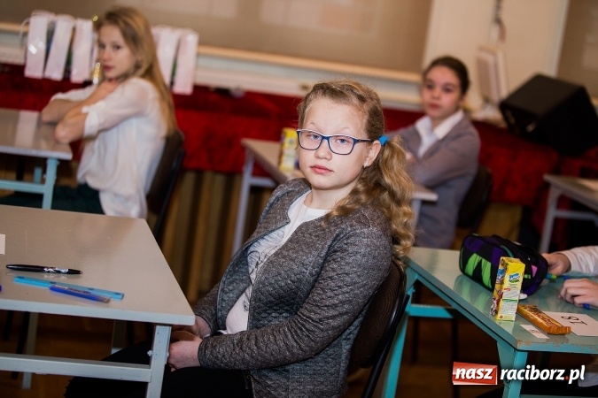 Zdjęcie w galerii na portalu naszraciborz.pl: Powiatowy konkurs Matematyka na 5 w Gimnazjum nr 5 wiadomości z regionu