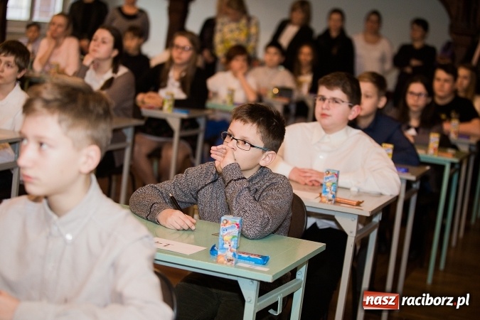Zdjęcie w galerii na portalu naszraciborz.pl: Powiatowy konkurs Matematyka na 5 w Gimnazjum nr 5 wiadomości z regionu