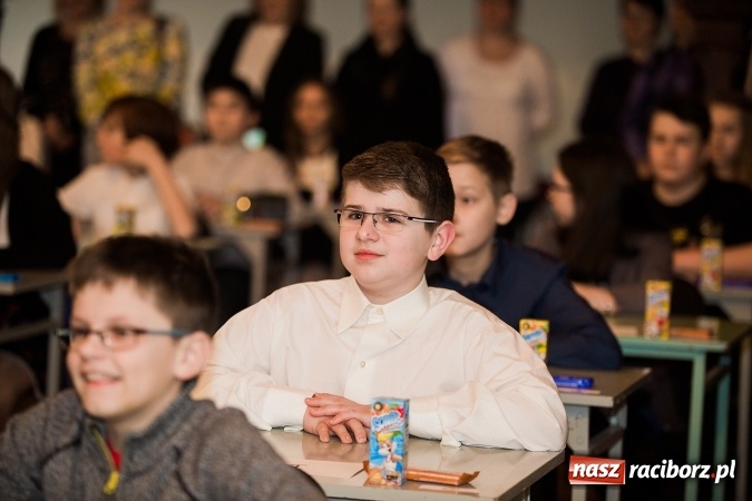 Zdjęcie w galerii na portalu naszraciborz.pl: Powiatowy konkurs Matematyka na 5 w Gimnazjum nr 5 wiadomości z regionu