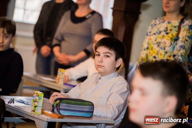 Zdjęcie w galerii na portalu naszraciborz.pl: Powiatowy konkurs Matematyka na 5 w Gimnazjum nr 5 wiadomości z regionu