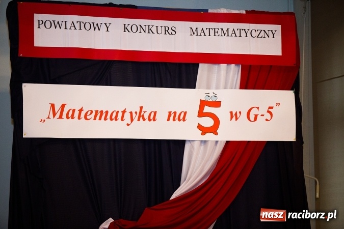 Zdjęcie w galerii na portalu naszraciborz.pl: Powiatowy konkurs Matematyka na 5 w Gimnazjum nr 5 wiadomości z regionu