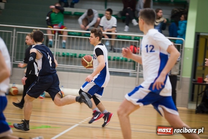Zdjęcie w galerii na portalu naszraciborz.pl: Koszykarskie zmagania w Arenie Rafako - KASPROWICZ MISTRZEM! wiadomości z regionu