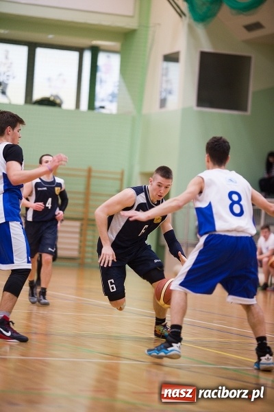 Zdjęcie w galerii na portalu naszraciborz.pl: Koszykarskie zmagania w Arenie Rafako - KASPROWICZ MISTRZEM! wiadomości z regionu