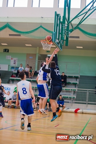 Zdjęcie w galerii na portalu naszraciborz.pl: Koszykarskie zmagania w Arenie Rafako - KASPROWICZ MISTRZEM! wiadomości z regionu