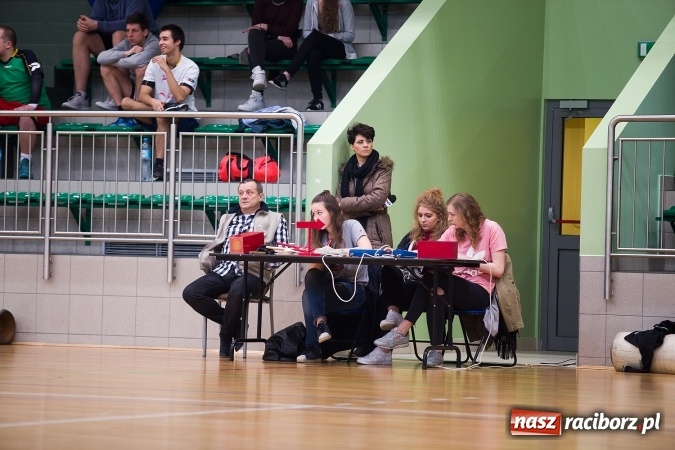 Zdjęcie w galerii na portalu naszraciborz.pl: Koszykarskie zmagania w Arenie Rafako - KASPROWICZ MISTRZEM! wiadomości z regionu