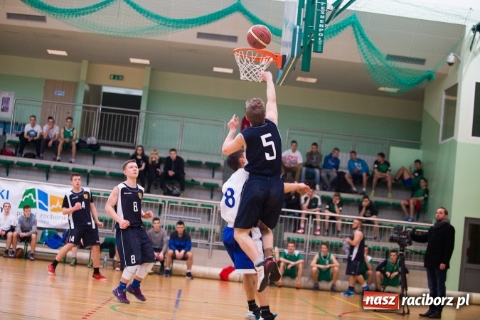 Zdjęcie w galerii na portalu naszraciborz.pl: Koszykarskie zmagania w Arenie Rafako - KASPROWICZ MISTRZEM! wiadomości z regionu