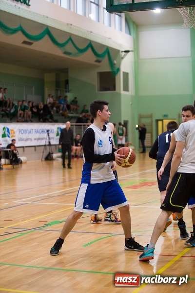 Zdjęcie w galerii na portalu naszraciborz.pl: Koszykarskie zmagania w Arenie Rafako - KASPROWICZ MISTRZEM! wiadomości z regionu