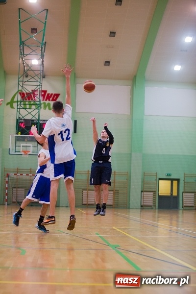 Zdjęcie w galerii na portalu naszraciborz.pl: Koszykarskie zmagania w Arenie Rafako - KASPROWICZ MISTRZEM! wiadomości z regionu