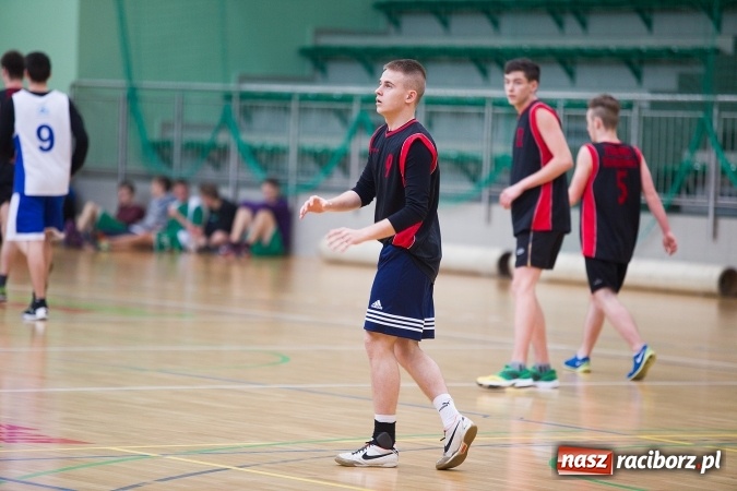Zdjęcie w galerii na portalu naszraciborz.pl: Koszykarskie zmagania w Arenie Rafako - KASPROWICZ MISTRZEM! wiadomości z regionu