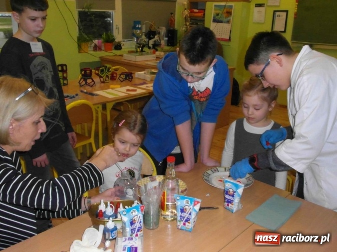 Zdjęcie w galerii na portalu naszraciborz.pl: Bezpłatna oferta dla sześciolatków w Szkole Podstawowej nr 1  wiadomości z regionu