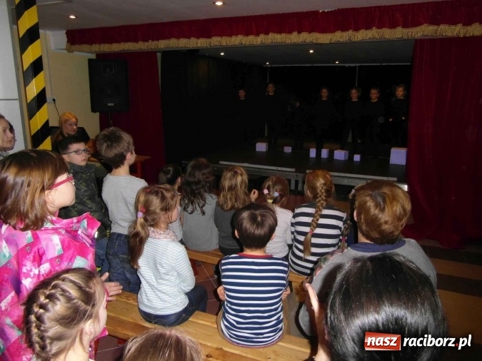 Zdjęcie w galerii na portalu naszraciborz.pl: Bezpłatna oferta dla sześciolatków w Szkole Podstawowej nr 1  wiadomości z regionu