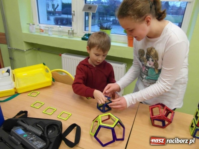 Zdjęcie w galerii na portalu naszraciborz.pl: Bezpłatna oferta dla sześciolatków w Szkole Podstawowej nr 1  wiadomości z regionu