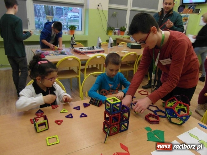 Zdjęcie w galerii na portalu naszraciborz.pl: Bezpłatna oferta dla sześciolatków w Szkole Podstawowej nr 1  wiadomości z regionu