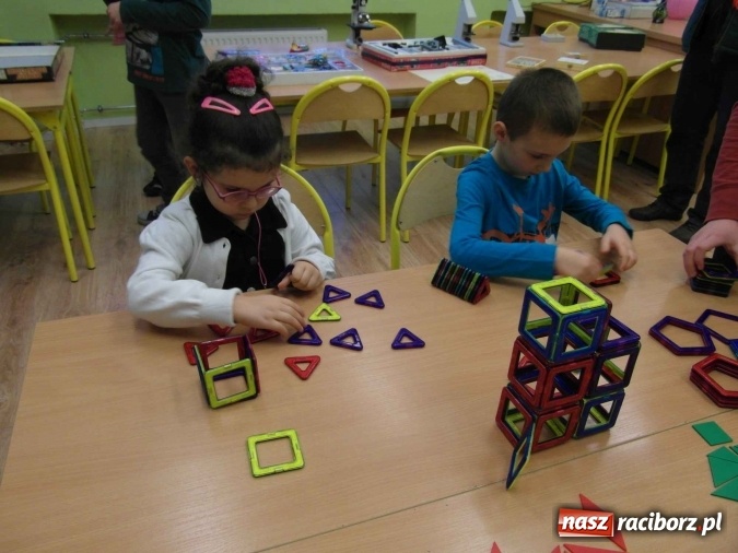 Zdjęcie w galerii na portalu naszraciborz.pl: Bezpłatna oferta dla sześciolatków w Szkole Podstawowej nr 1  wiadomości z regionu