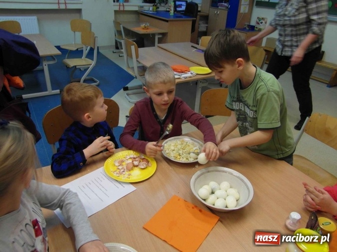 Zdjęcie w galerii na portalu naszraciborz.pl: Bezpłatna oferta dla sześciolatków w Szkole Podstawowej nr 1  wiadomości z regionu