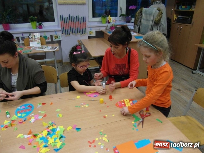 Zdjęcie w galerii na portalu naszraciborz.pl: Bezpłatna oferta dla sześciolatków w Szkole Podstawowej nr 1  wiadomości z regionu