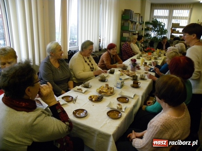 Zdjęcie w galerii na portalu naszraciborz.pl: Święto Kobiet z Książką wiadomości z regionu